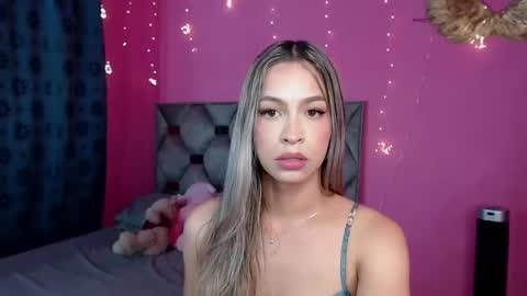 Snapshot of dione_sexyy chatting on 12.22.24 IG dionemontecarlo19 online show from 12.22.24