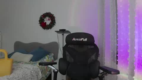 Anglica A online show from 12.20.25