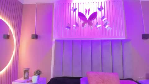 Cristal  online show from 11.28.25