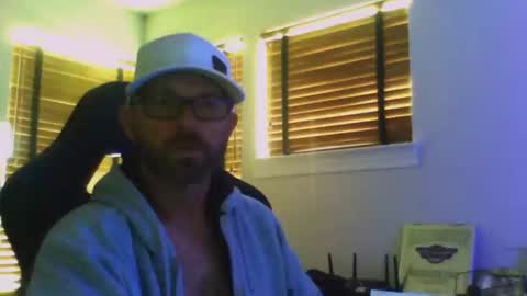 Snapshot of dirtrider15 chatting on 03.04.25 dirtrider15 online show from 03.04.25