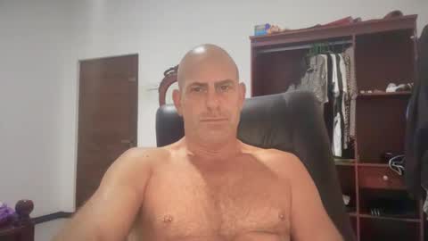 Snapshot of dirtydanlondon chatting on 03.03.25 Dirtydanlondon online show from 03.03.25