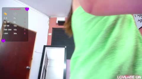 Snapshot of dirtylittleslutt_ chatting on 03.11.25 Nemesis online show from 03.11.25