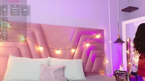 Snapshot of dirtylittleslutt_ chatting on 09.28.25 Nemesis online show from 09.28.25