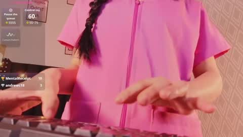 Snapshot of dirtylittleslutt_ chatting on 10.12.25 Nemesis online show from 10.12.25