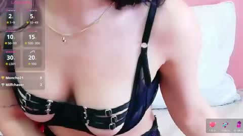 Snapshot of dirtylittleslutt_ chatting on 10.19.25 Nemesis online show from 10.19.25