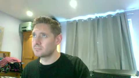 Snapshot of dirtylondon729 chatting on 12.15.25 Exhibitionist Ben online show from 12.15.25