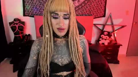 Snapshot of dirtyonix chatting on 12.07.24 ONIX  online show from 12.07.24