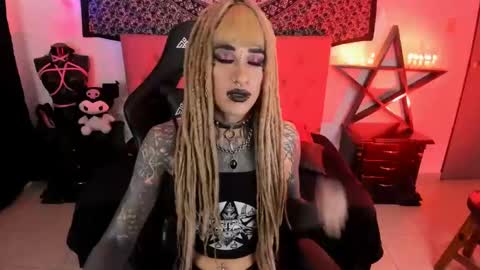 Snapshot of dirtyonix chatting on 12.08.24 ONIX  online show from 12.08.24