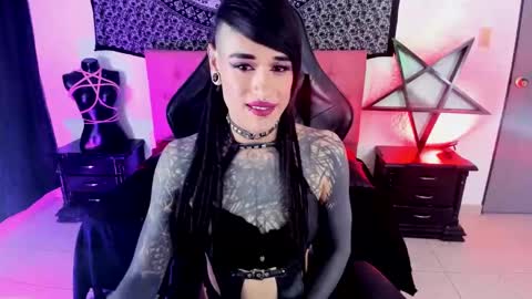 Snapshot of dirtyonix chatting on 02.07.25 ONIX  online show from 02.07.25