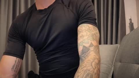 Snapshot of dirtyprettyboi chatting on 12.15.24 buy tokens with link online show from 12.15.24