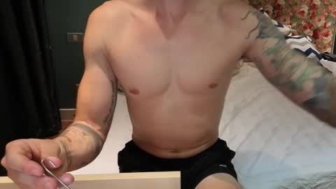 Snapshot of dirtyprettyboi chatting on 12.19.24 buy tokens with link online show from 12.19.24