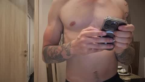 Snapshot of dirtyprettyboi chatting on 01.02.25 buy tokens with link online show from 01.02.25