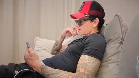 Snapshot of dirtyprettyboi chatting on 01.13.25 buy tokens with link online show from 01.13.25