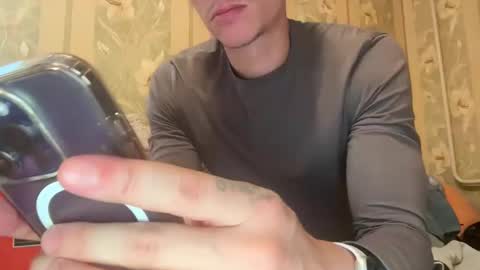 Snapshot of dirtyprettyboi chatting on 02.13.25 buy tokens with link online show from 02.13.25