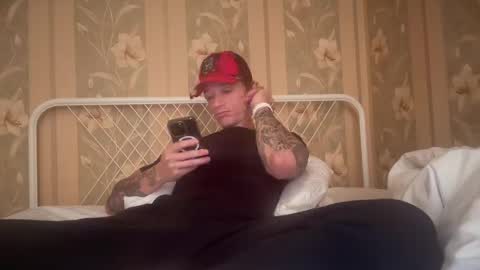 Snapshot of dirtyprettyboi chatting on 02.19.25 buy tokens with link online show from 02.19.25
