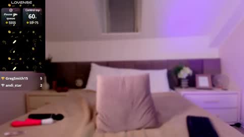 Snapshot of dirtystudentgirl chatting on 02.20.25 Chloe online show from 02.20.25