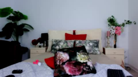 Chloe online show from 10.02.25