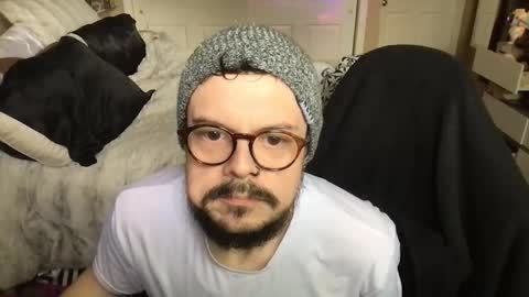 Snapshot of disastersurrounds chatting on 03.02.26 disastersurrounds online show from 03.02.26