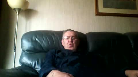 Snapshot of discovery63 chatting on 12.08.24 discovery63 online show from 12.08.24