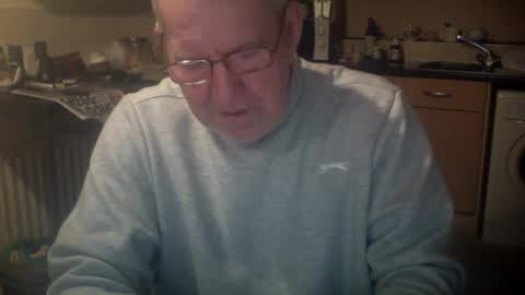 Snapshot of discovery63 chatting on 12.14.24 discovery63 online show from 12.14.24