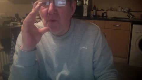 Snapshot of discovery63 chatting on 01.25.25 discovery63 online show from 01.25.25