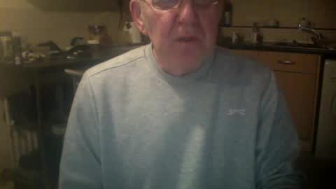 Snapshot of discovery63 chatting on 02.11.25 discovery63 online show from 02.11.25