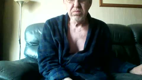 Snapshot of discovery63 chatting on 02.18.25 discovery63 online show from 02.18.25