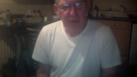 Snapshot of discovery63 chatting on 09.16.25 discovery63 online show from 09.16.25