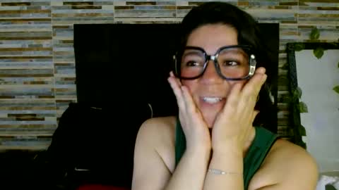 Snapshot of disneey2888 chatting on 10.26.25 disneey2888 online show from 10.26.25