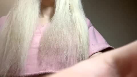 DitaMilton online show from 03.11.25