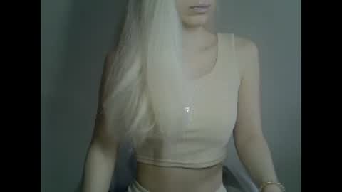 DitaMilton online show from 03.12.25