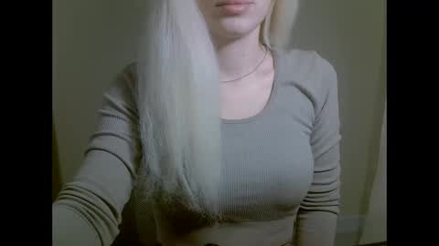 DitaMilton online show from 09.30.25