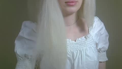 DitaMilton online show from 10.28.25