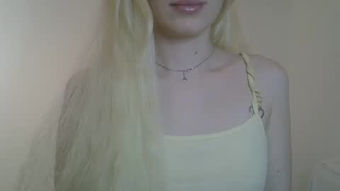 DitaMilton online show from 03.08.26