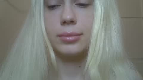 Snapshot of ditamilton chatting on 04.26.26 DitaMilton online show from 04.26.26