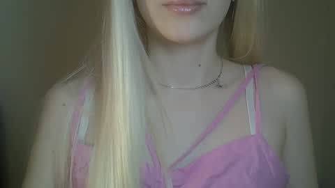 Snapshot of ditamilton chatting on 05.14.26 DitaMilton online show from 05.14.26