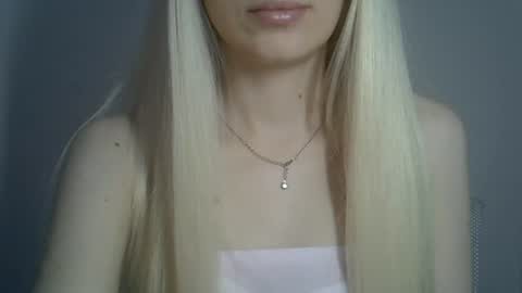 Snapshot of ditamilton chatting on 06.24.26 DitaMilton online show from 06.24.26