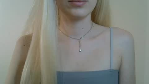 Snapshot of ditamilton chatting on 07.18.26 DitaMilton online show from 07.18.26