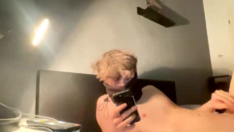 Snapshot of ditwink19 chatting on 03.01.26 ditwink19 online show from 03.01.26