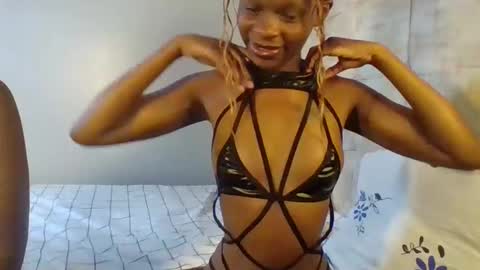 divagodess online show from 10.17.25