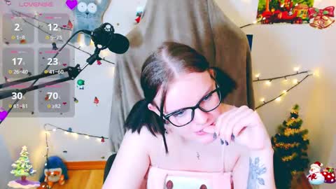 Snapshot of divamarisa chatting on 01.10.25 Maria online show from 01.10.25
