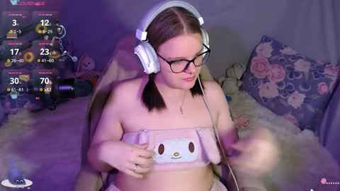 Snapshot of divamarisa chatting on 10.27.25 Maria online show from 10.27.25