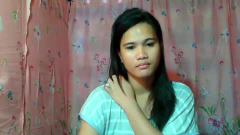 Snapshot of divina071594 chatting on 07.23.26 REYAN online show from 07.23.26