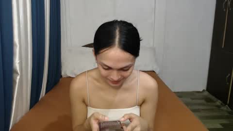 DIVINA online show from 01.31.25