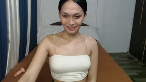 DIVINA online show from 02.01.25
