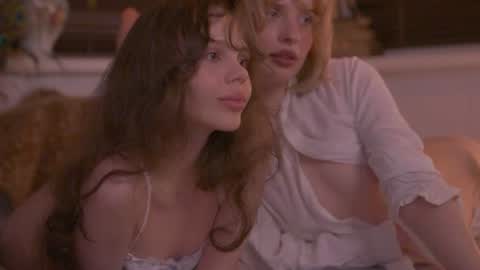 Eva and Lucia online show from 06.11.26