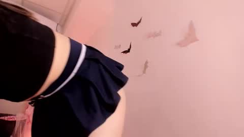 Snapshot of divine_madness chatting on 10.25.25 AKITA MEW MEW Follow  online show from 10.25.25