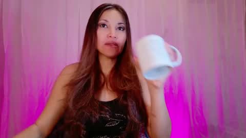 Snapshot of divinelynn chatting on 01.15.25 DivineLynn online show from 01.15.25