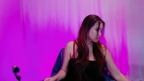 Snapshot of divinelynn chatting on 01.31.25 DivineLynn online show from 01.31.25