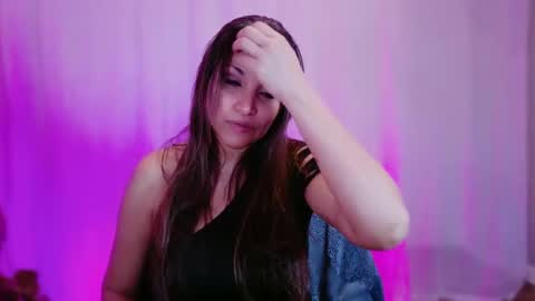 Snapshot of divinelynn chatting on 02.05.25 DivineLynn online show from 02.05.25